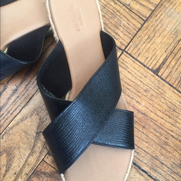 Urban Outfitters Shoes - URBAN OUTFITTERS BLK Summer Sandals EUC CHIC GORG
